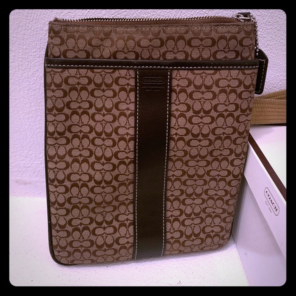 Cross body Coach bag